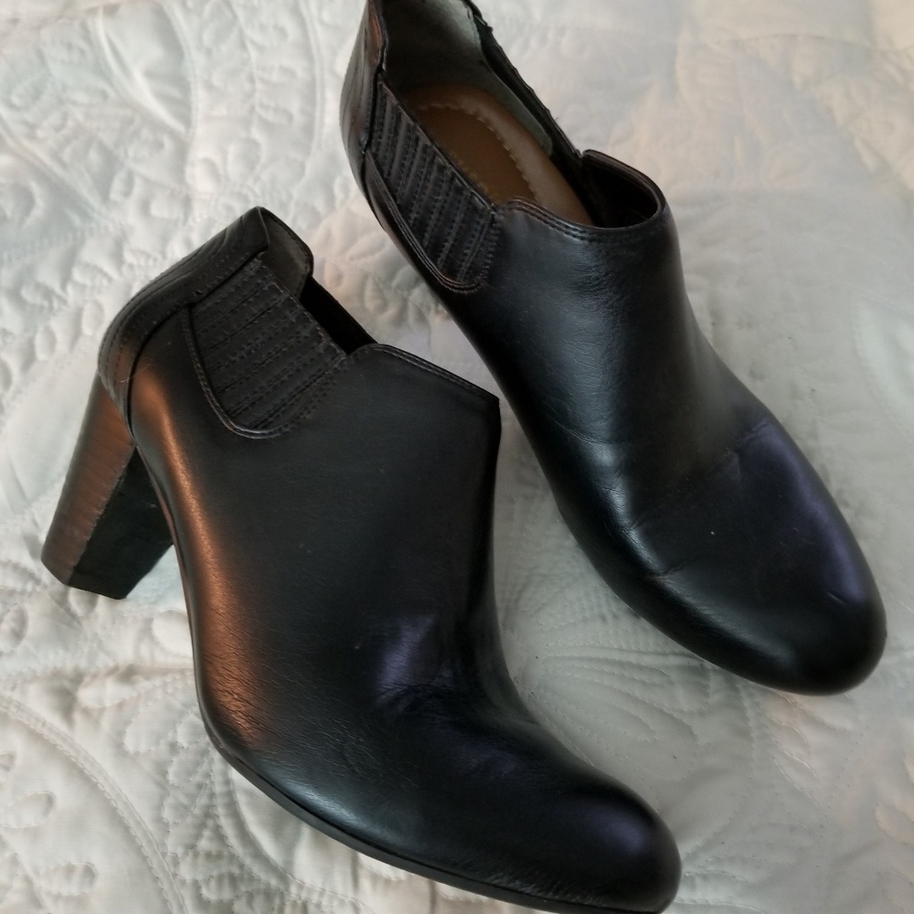 Boots ankle cut